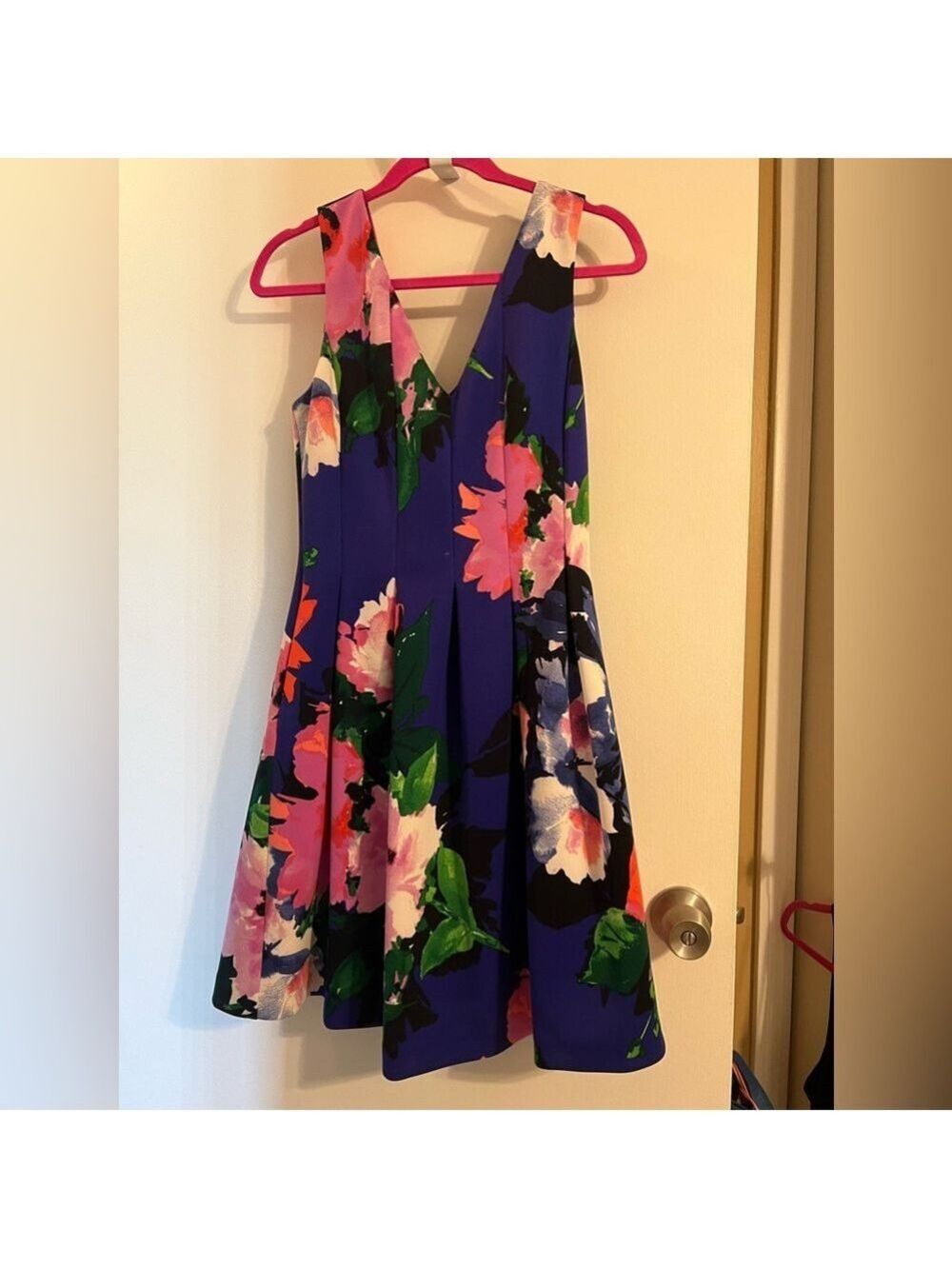 Vince Camuto Floral Print Fit and Flare Scuba Dress Size 6 - Picture 5 of 6